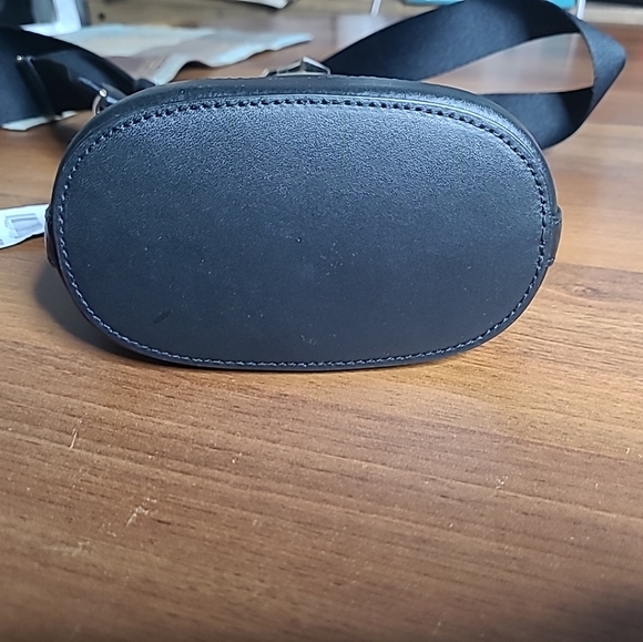 Kate Spade Black Audrey Mini Bucket Crossbody Bag K8103 $329 - Picture 5 of 14